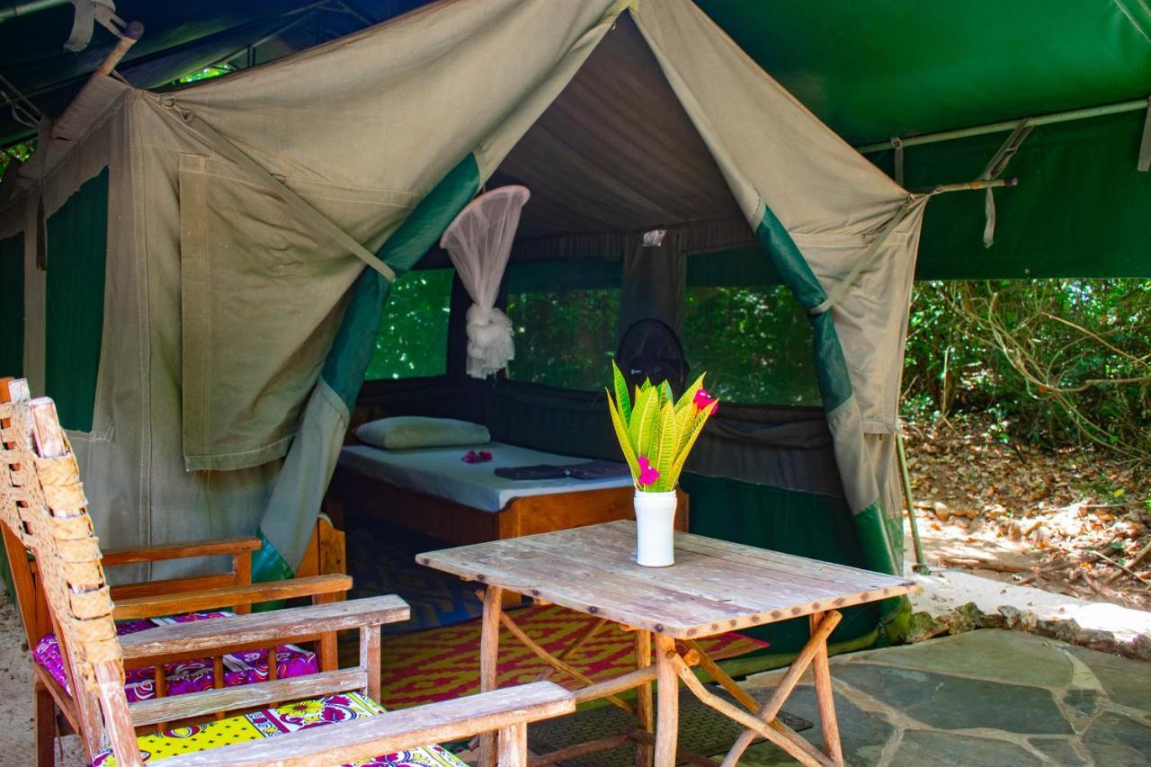 Firefly Eco Retreat Villa Shimoni Exteriör bild