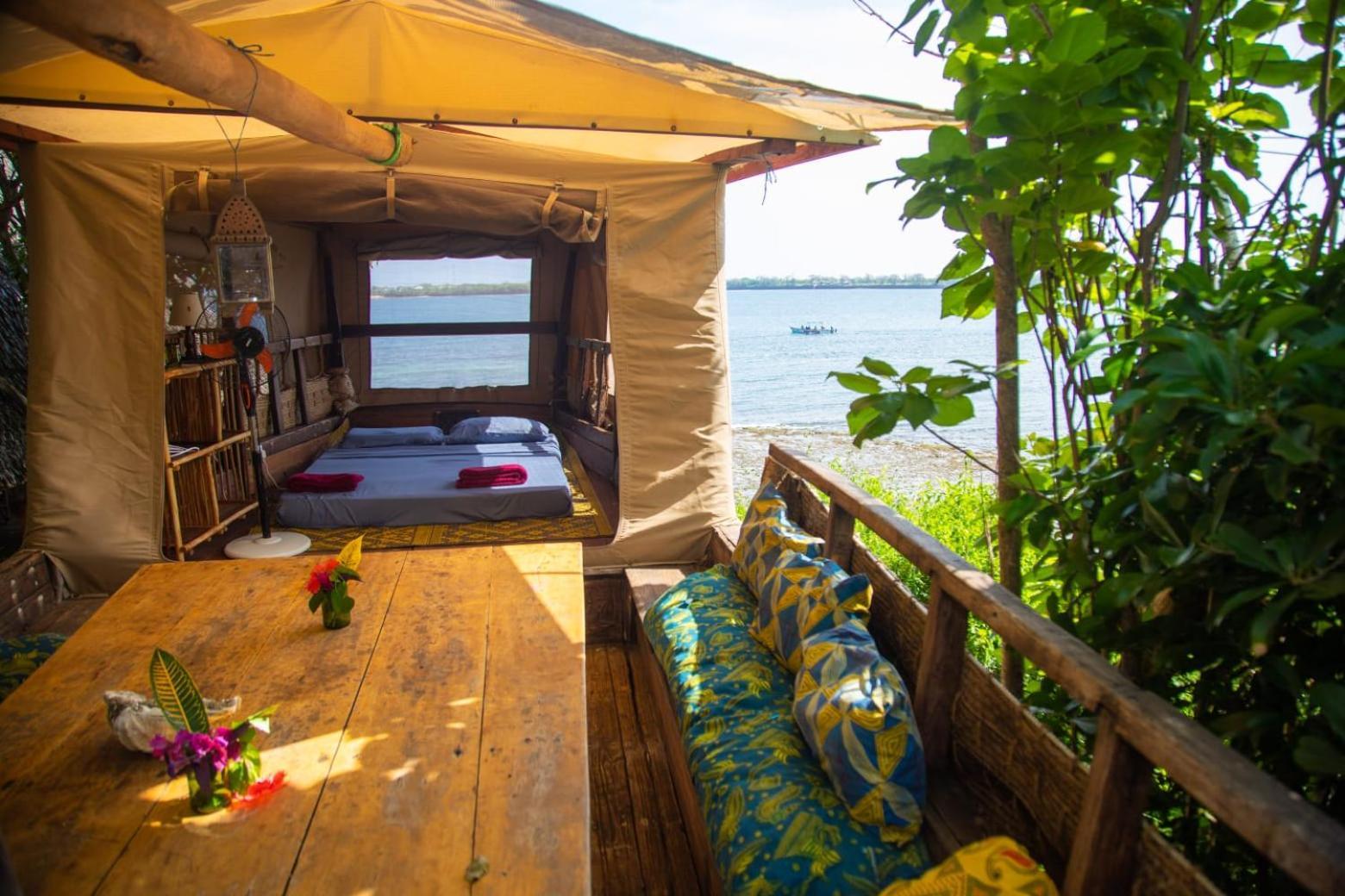 Firefly Eco Retreat Villa Shimoni Exteriör bild
